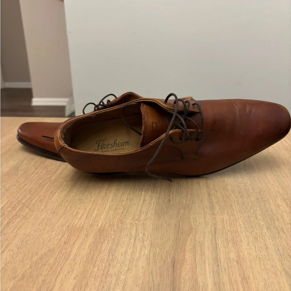 Florsheim Men's Chestnut Brown Leather Derby Oxfords